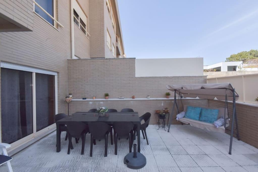 Rocha'S Apartment Remodelado! Na Praia Com Terraco Vila Nova de Gaia Luaran gambar